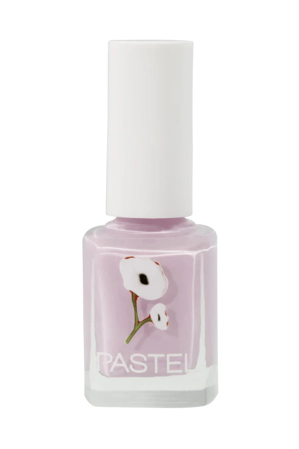 Pastel nail polish